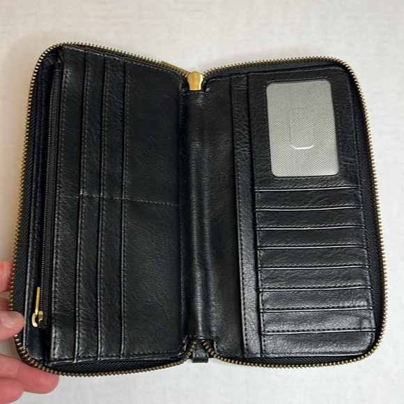 FOSSIL LIZA BLACK WRAP AROUND WALLET/CLUTCH - Picture 7 of 16